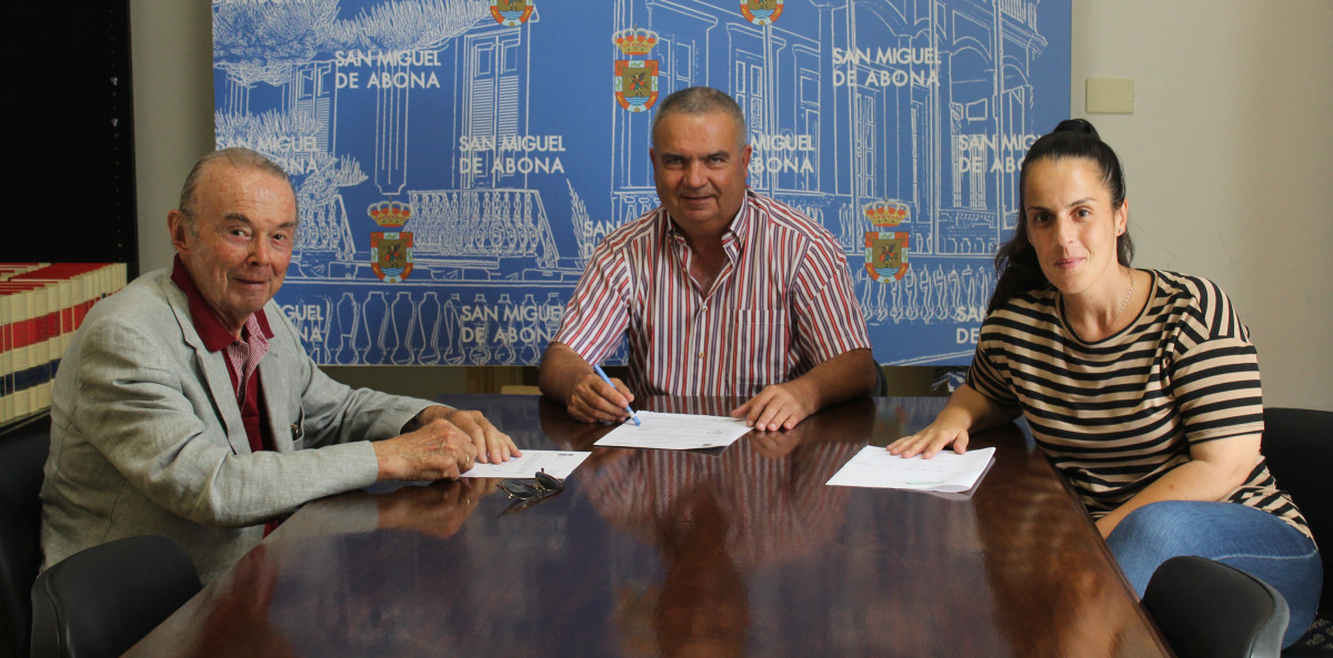 El Ayuntamiento de San Miguel de Abona aumenta un  11% la ayuda para la AECC