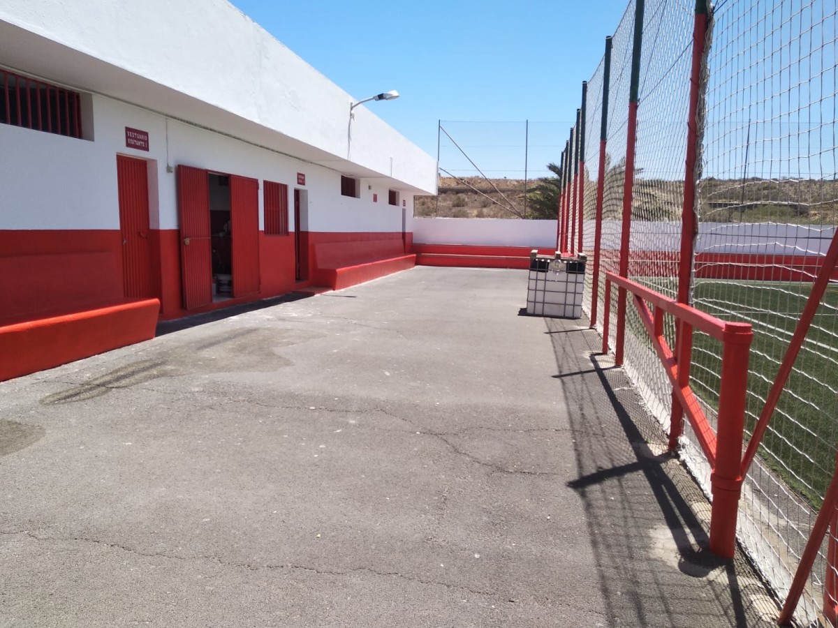 El Ayuntamiento de San Miguel de Abona mejora los campos de fútbol del municipio