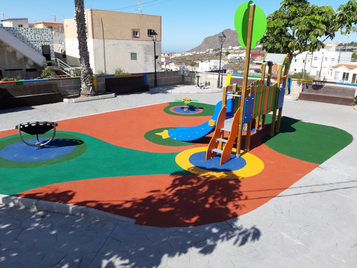 Finalizan las obras de mejora y rehabilitación en el Parque Infantil de La Asomada