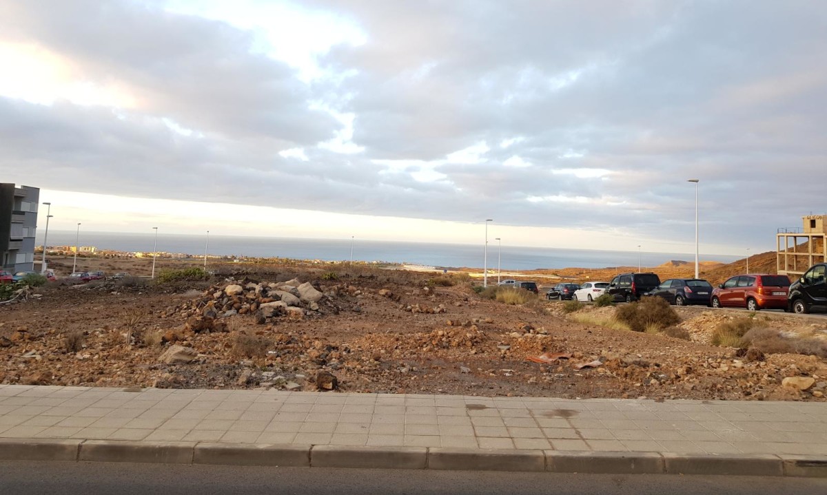 San Miguel pone a disposición del Gobierno de Canarias una parcela de suelo municipal para construir 76 viviendas de protección oficial