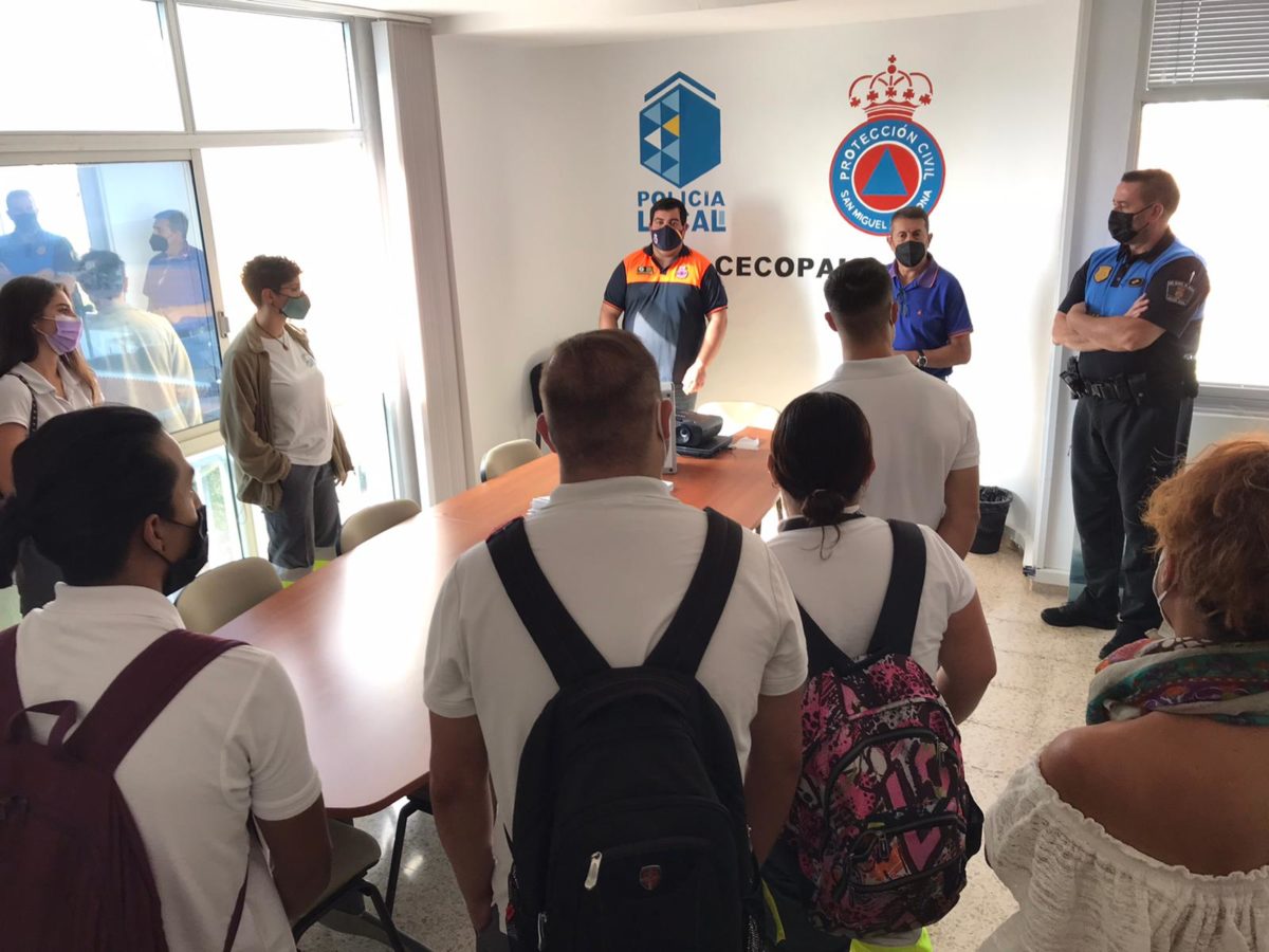 El Centro de Coordinación Municipal de San Miguel recibe la visita del alumnado de Técnico de Emergencia Sanitaria