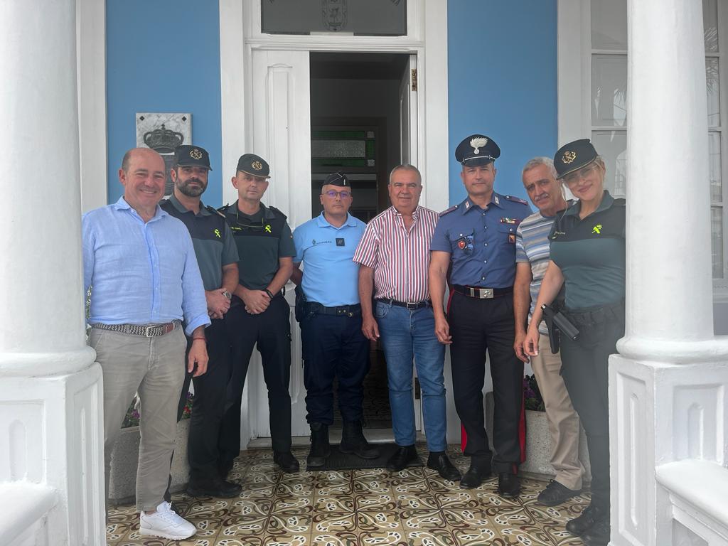 Visita de representantes de la fuerzas de seguridad y agentes internacionales a San Miguel de Abona