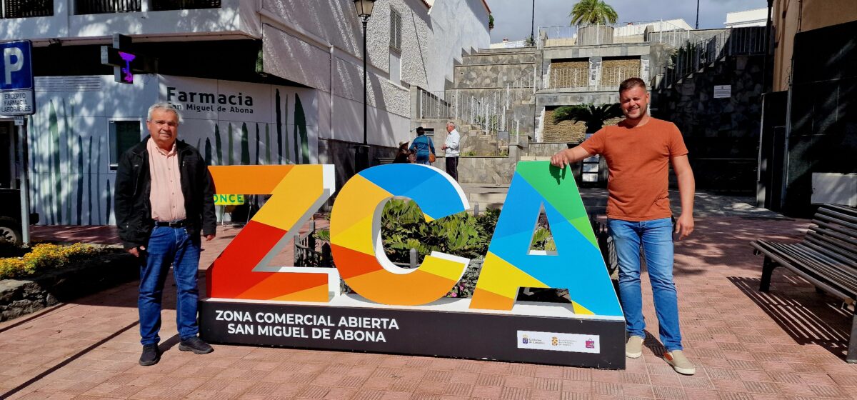 San Miguel de Abona estrena letras gigantes que dan la bienvenida a la zona Comercial Abierta del municipio (ZCA)