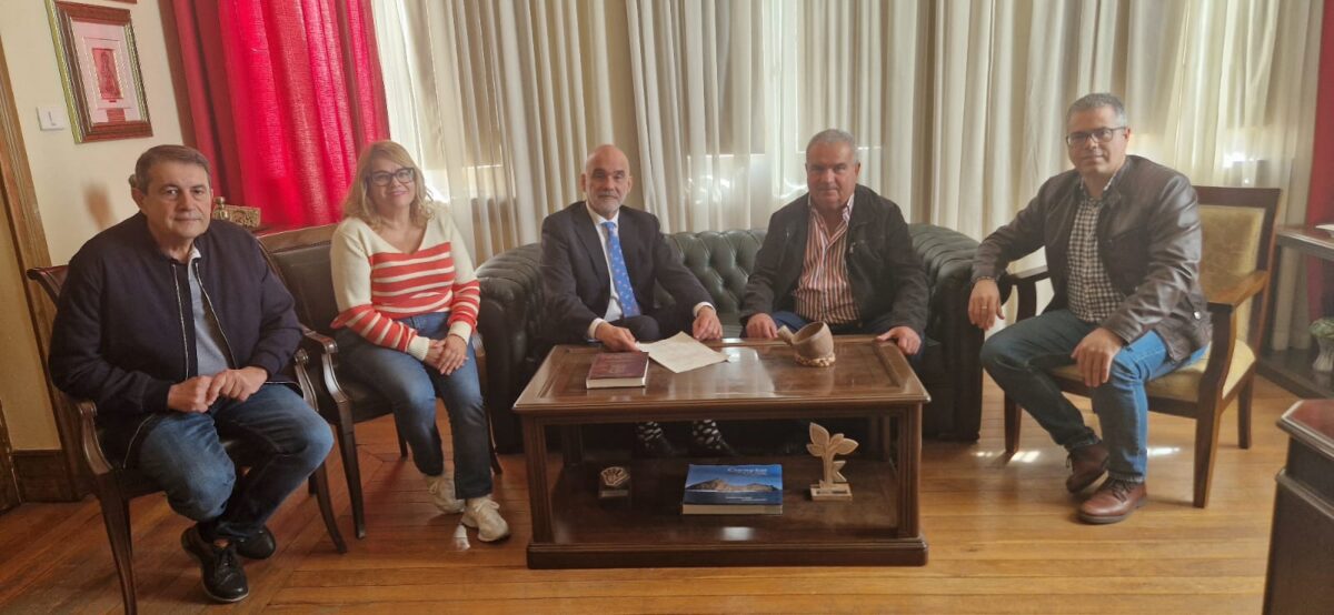 Visita de Antonio Llorens, viceconsejero de Administraciones y Transparencia del Gobierno de Canarias